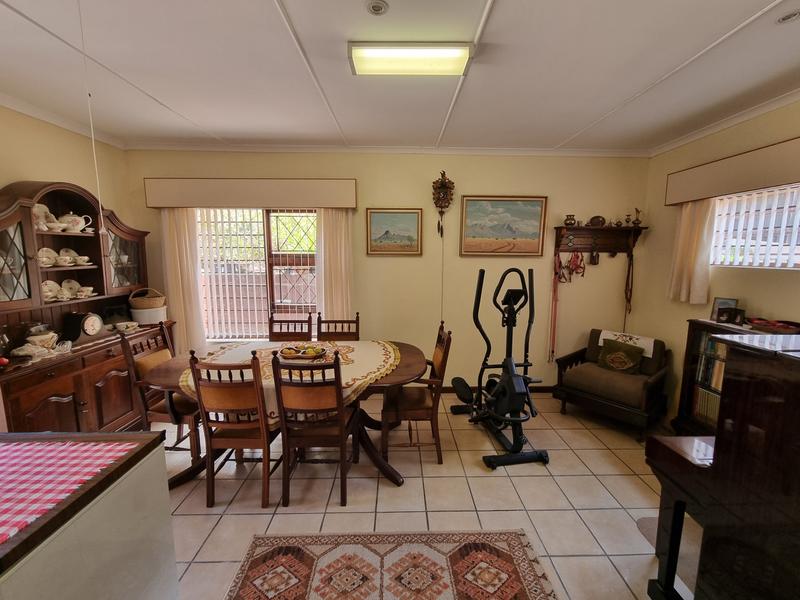 5 Bedroom Property for Sale in Reebok Western Cape